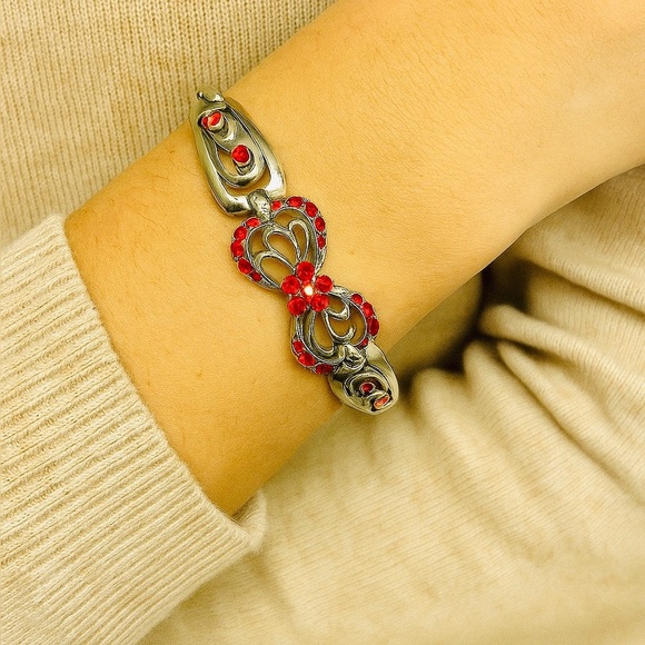 Rhinestone Jewelry Collection Red and Silver Women's Bracelet 7” EUC - Picture 3 of 10